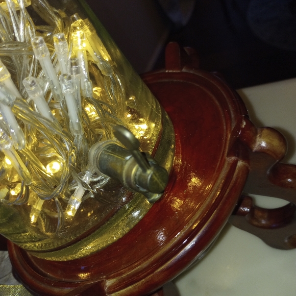 Vintage Solana Tuscany Bottle with Spigot - Picture 3 of 10